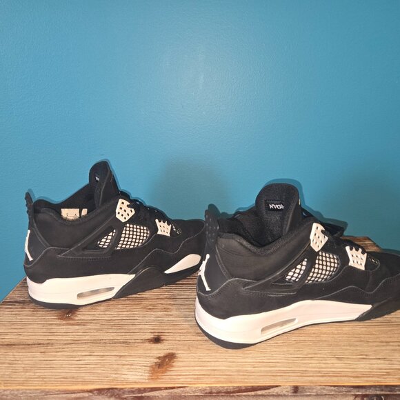 Jordan White Thunder - Size 8 - Black/White main image 5